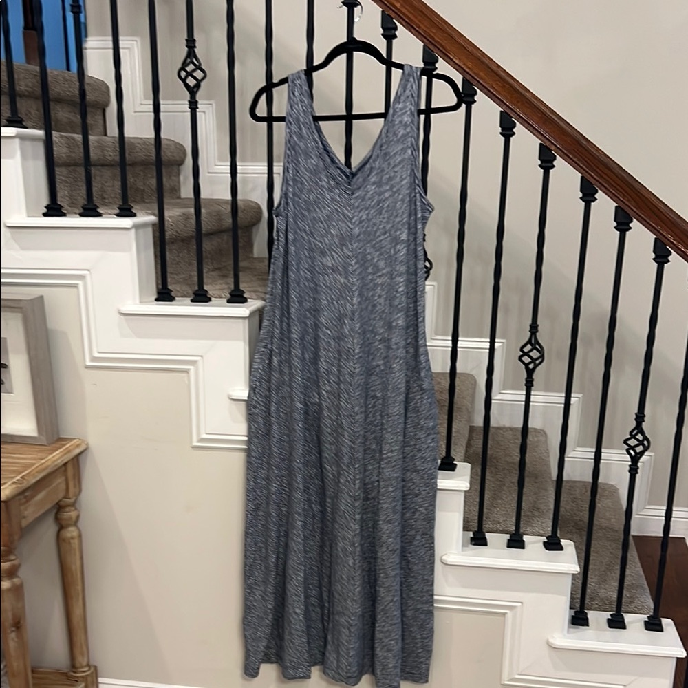 NWT Lou and Grey Sleeveless Maxi Dress